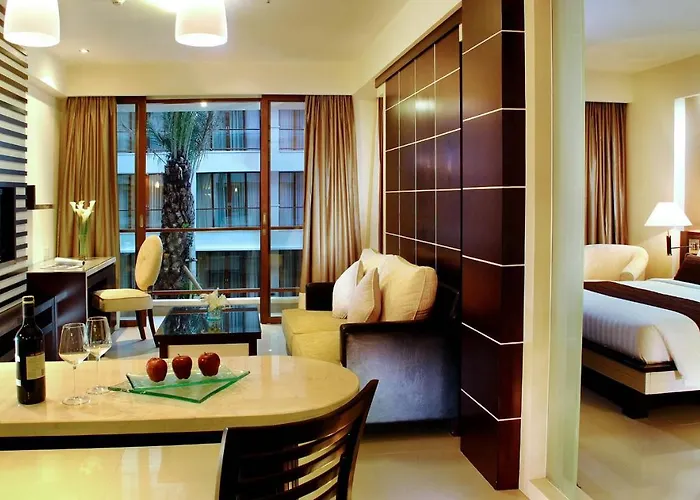 Hotel Aston And