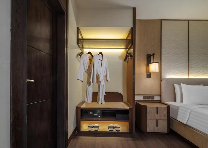 Aston And 4* Kuta Lombok